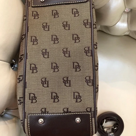 Dooney & Bourke Signature DB tote Crossbody NWOT - Picture 6 of 10